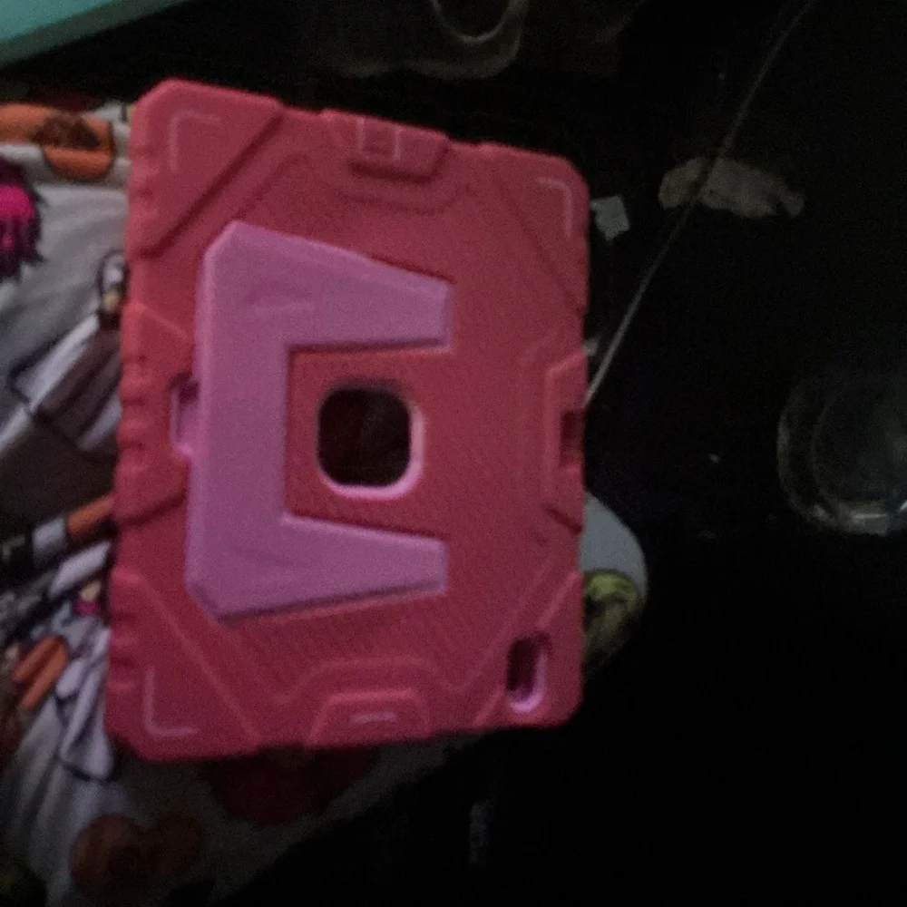 This doesn’t fit my iPad it’s still new